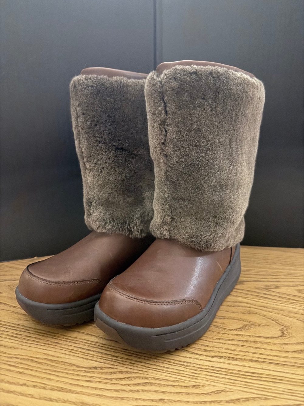 UGG BOOTS